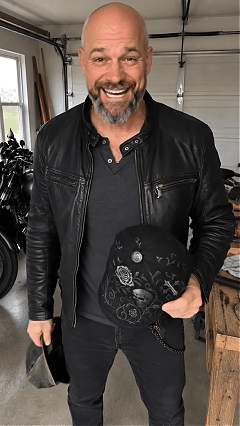 🔥LAST DAY 50% OFF - 💀Handcrafted Skull & Thorn Flat Cap